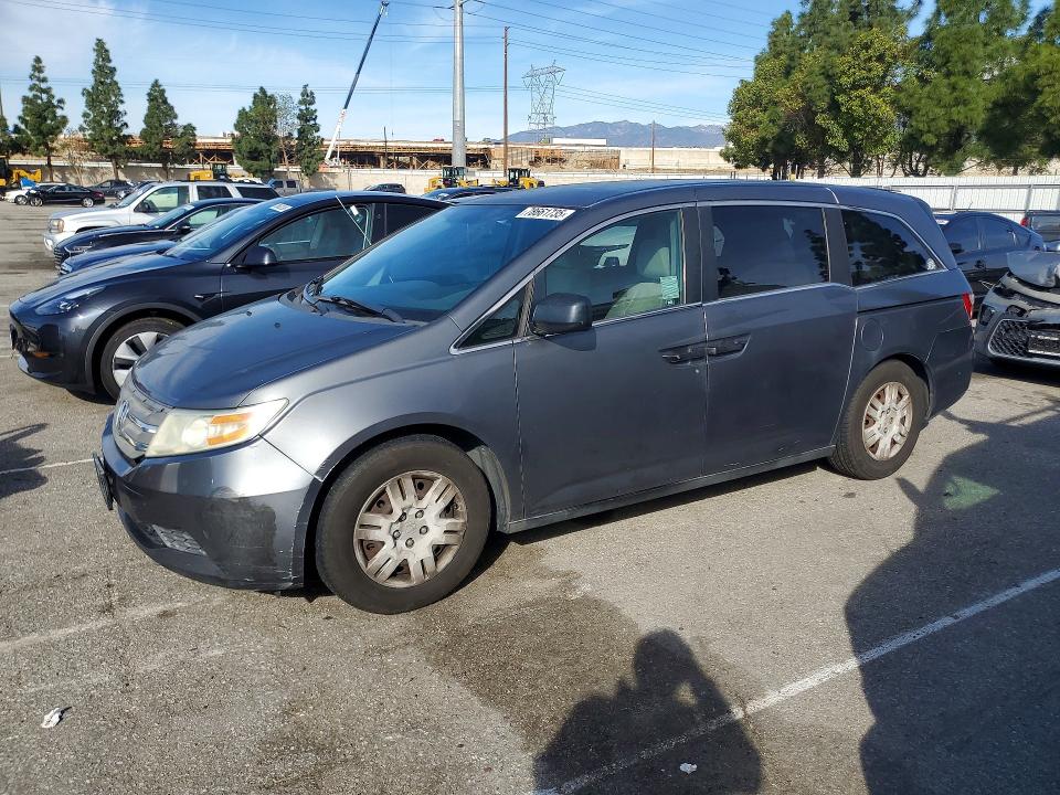 HONDA ODYSSEY 2011 с VIN 5FNRL5H28BB078466 - Фото с аукциона