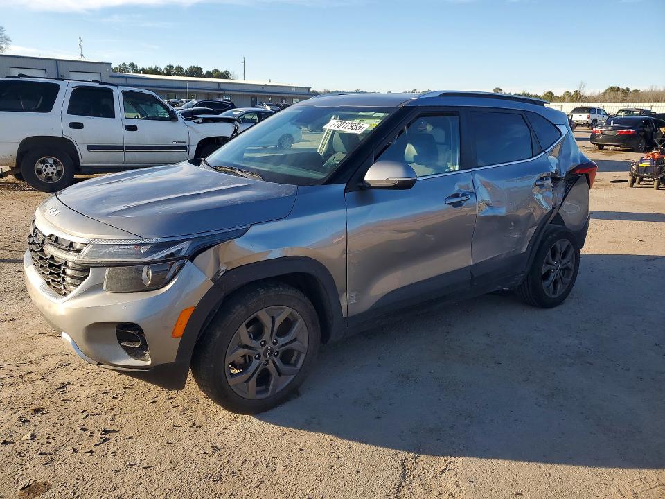 KIA SELTOS 2024 with VIN KNDEU2AA4R7498379 - Photo from auction