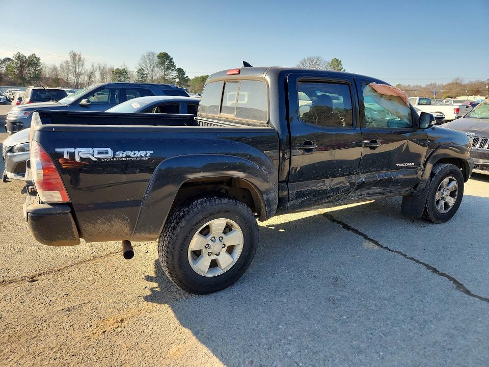 Photo 3 from auction – 2015 TOYOTA TACOMA with VIN 5TFJU4GN4FX080968