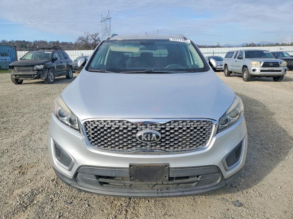 Photo 5 from auction – 2018 KIA SORENTO with VIN 5XYPG4A59JG366904