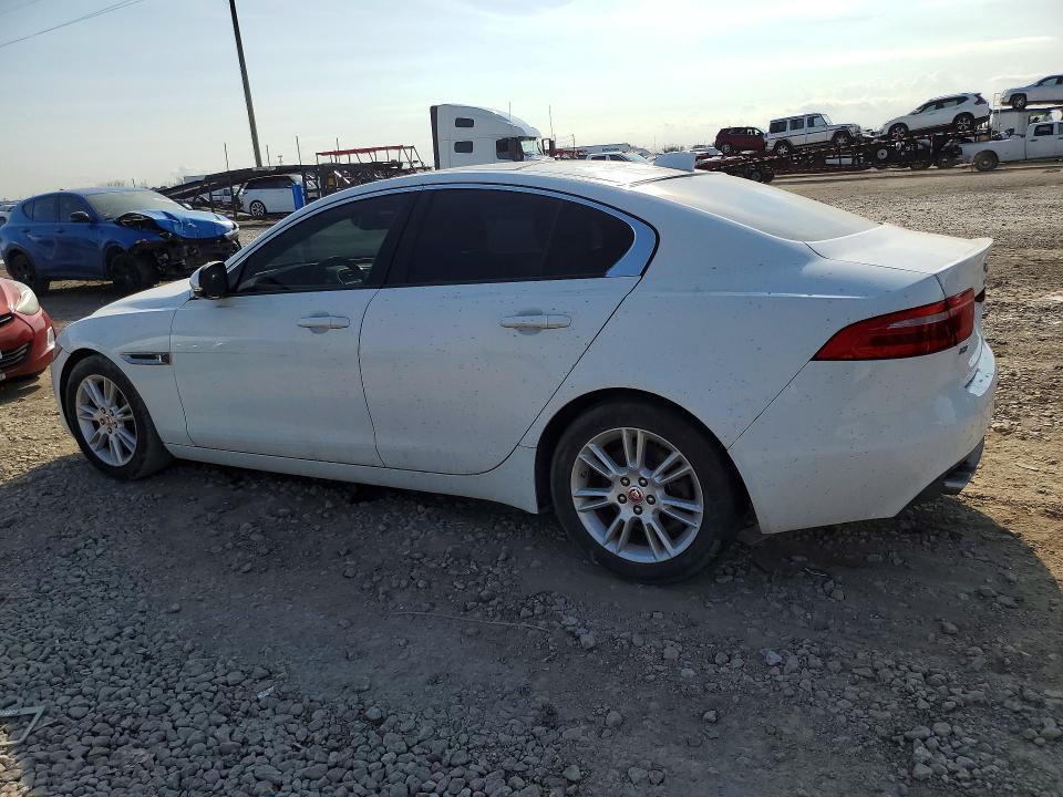 Photo 2 from auction – 2018 JAGUAR XE PREMIUM with VIN SAJAD4FN2JCP33347