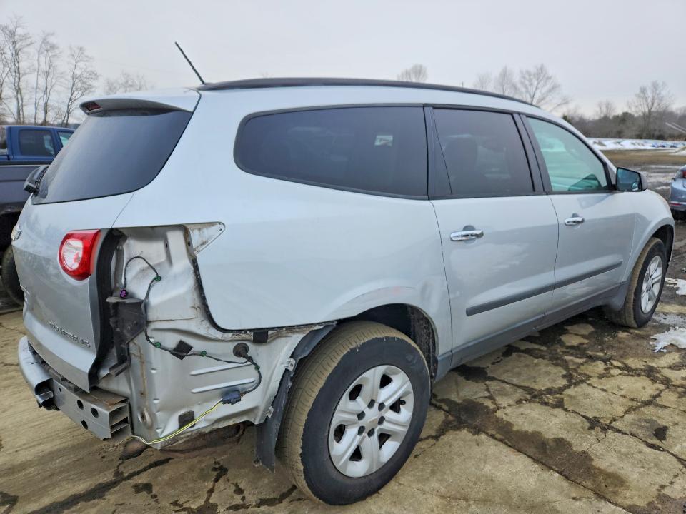 Фото 3 с аукциона – 2011 CHEVROLET TRAVERSE L с VIN 1GNKVFED0BJ374525