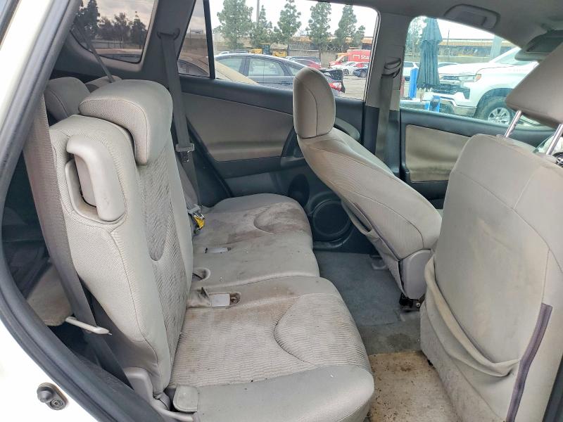 Photo 11 from auction – 2011 TOYOTA RAV4 with VIN 2T3ZF4DV6BW063539