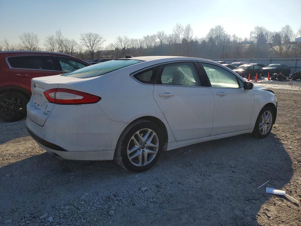 Photo 3 from auction – 2013 FORD FUSION SE with VIN 3FA6P0HR6DR255207