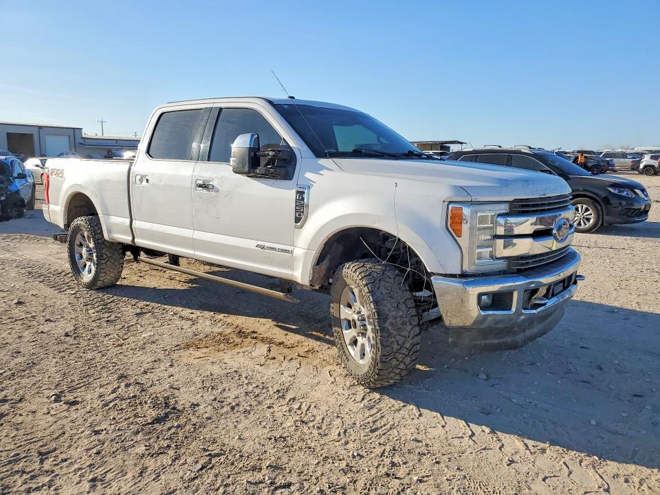 Photo 4 from auction – 2018 FORD F250 with VIN 1FT7W2BT2JEC39389