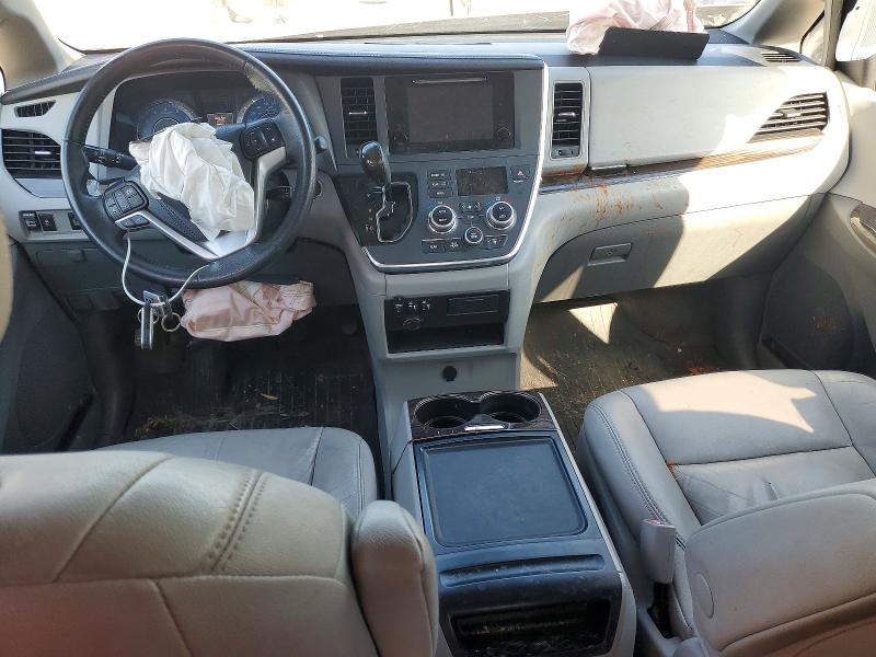Photo 8 from auction – 2017 TOYOTA SIENNA with VIN 5TDYZ3DC2HS808633