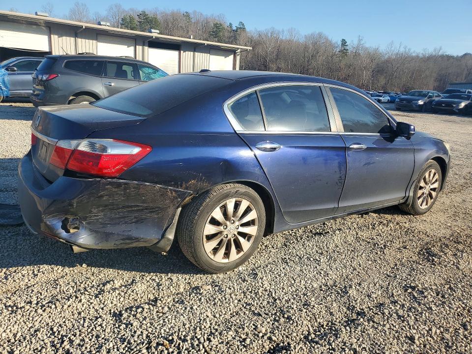 Photo 3 from auction – 2014 HONDA ACCORD with VIN 1HGCR2F83EA164695