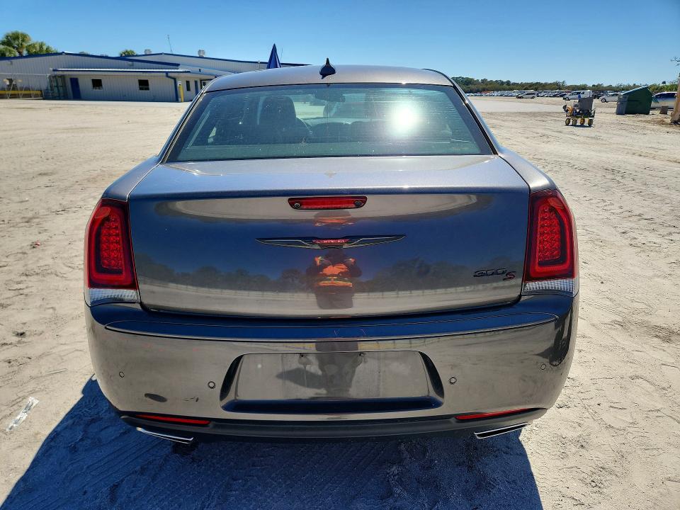 Photo 6 from auction – 2023 CHRYSLER 300 with VIN 2C3CCABG1PH509495