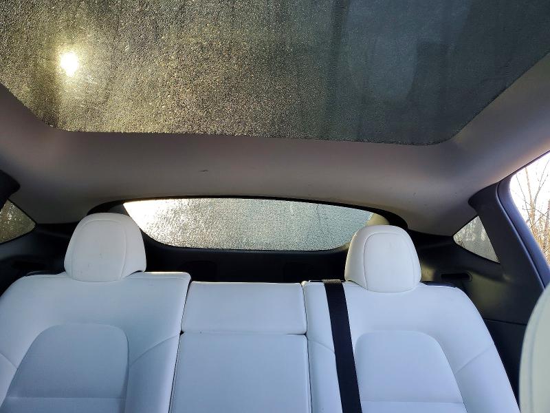 Photo 10 from auction – 2021 TESLA MODEL Y with VIN 5YJYGDEE9MF104858