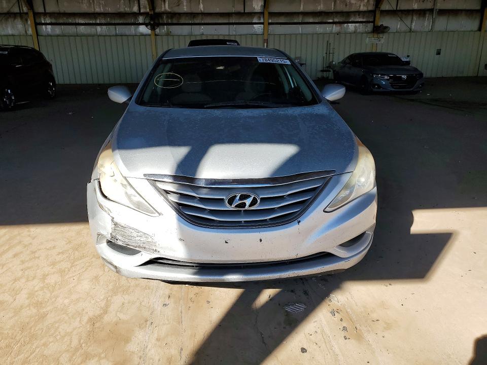 Photo 5 from auction – 2011 HYUNDAI SONATA with VIN 5NPEB4AC8BH211470