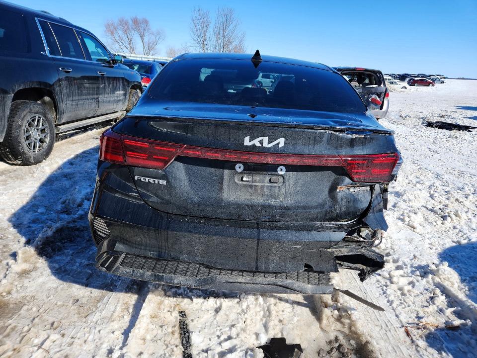 Photo 6 from auction – 2023 KIA FORTE GT L with VIN 3KPF54ADXPE575549