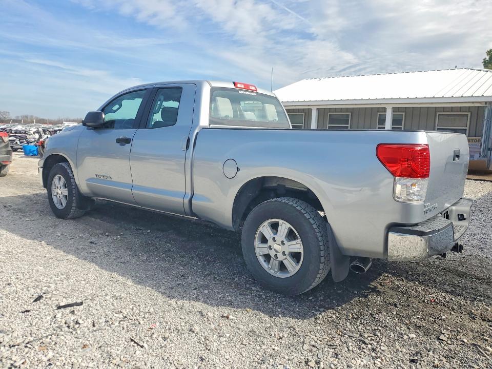 Photo 2 from auction – 2011 TOYOTA TUNDRA with VIN 5TFRM5F12BX022651