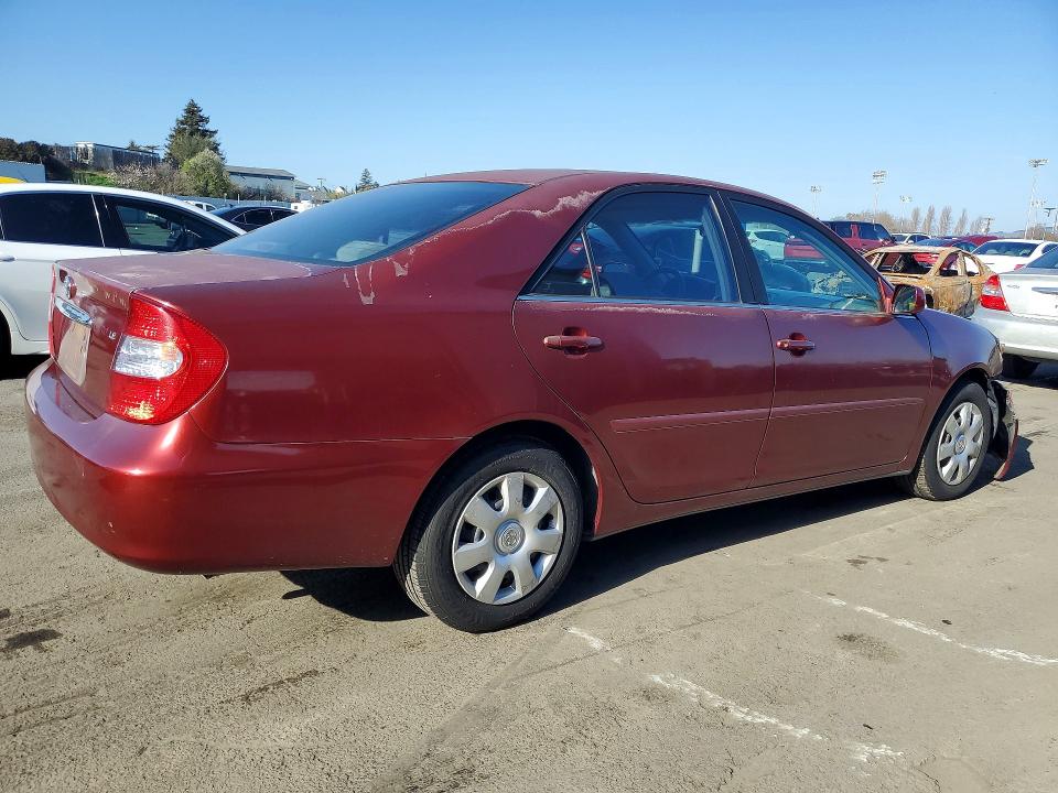 Photo 3 from auction – 2003 TOYOTA CAMRY LE with VIN 4T1BE32K13U213655