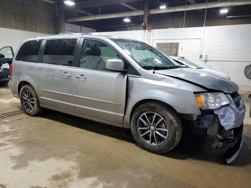Photo 4 from auction – 2017 DODGE GRAND CARAVAN with VIN 2C4RDGCG8HR842406
