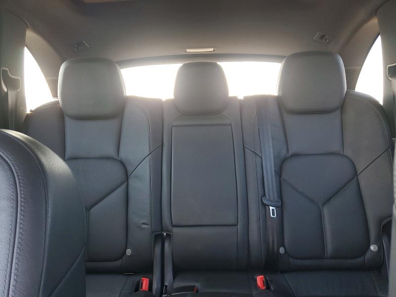 Photo 10 from auction – 2014 PORSCHE CAYENNE with VIN WP1AB2A27ELA57858