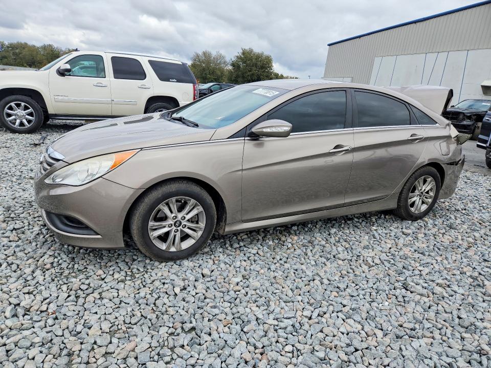 HYUNDAI SONATA 2014 with VIN 5NPEB4ACXEH860532 - Photo from auction