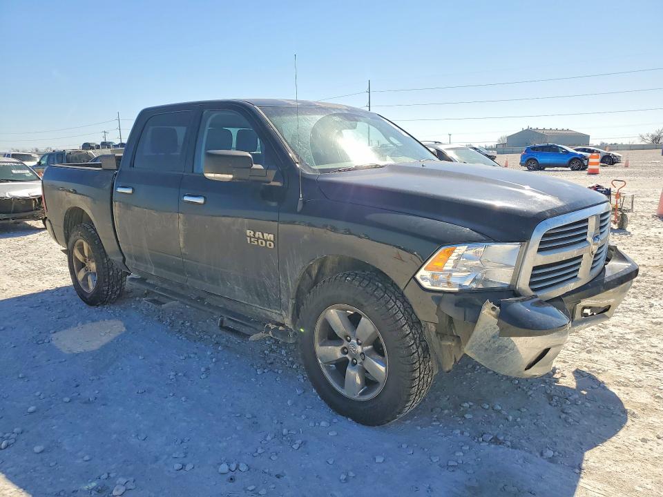Photo 4 from auction – 2015 RAM 1500 with VIN 1C6RR7LG6FS516558