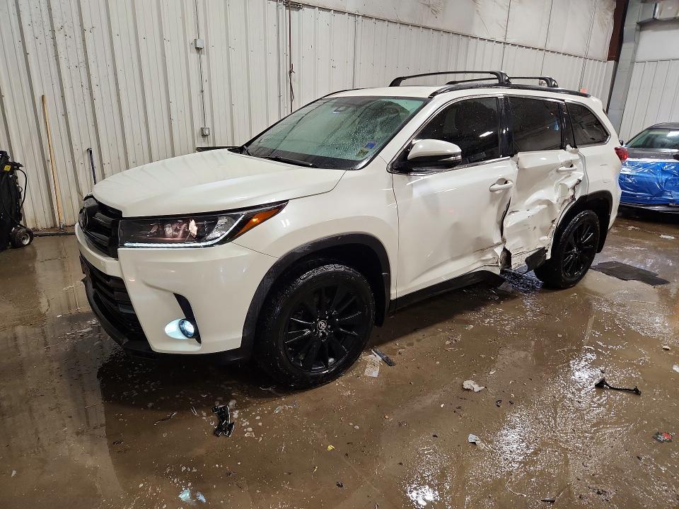 Photo 1 from auction – 2019 TOYOTA HIGHLANDER with VIN 5TDJZRFHXKS623069