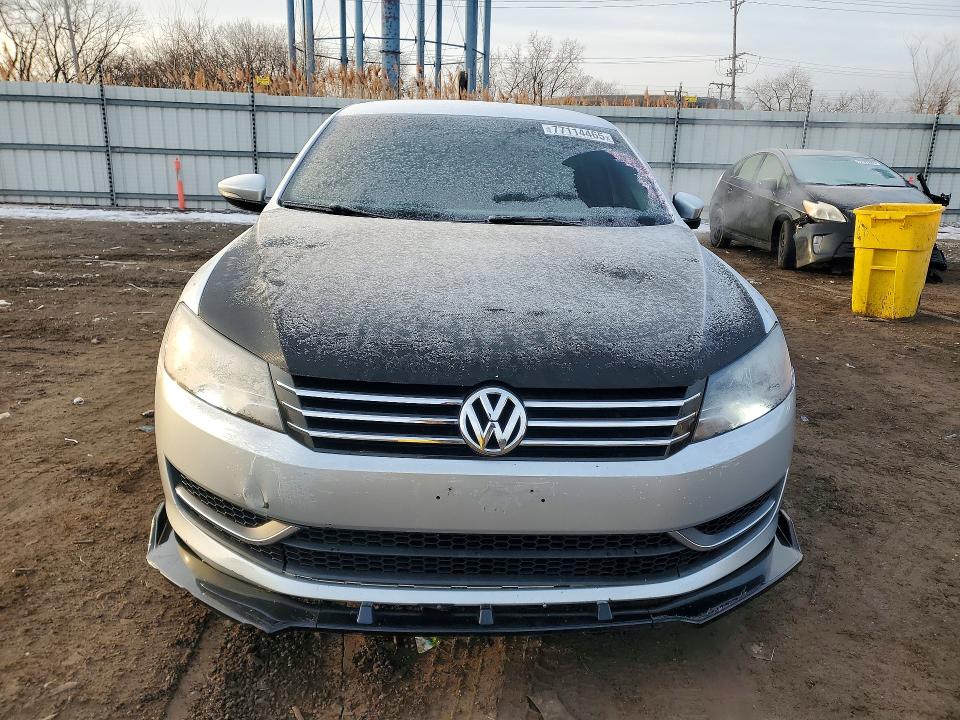 Photo 5 from auction – 2012 VOLKSWAGEN PASSAT with VIN 1VWBP7A30CC074380