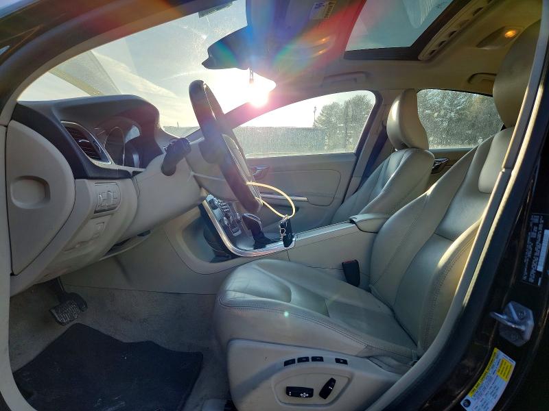 Photo 7 from auction – 2015 VOLVO S60 PREMIE with VIN YV140MFK3F1341360