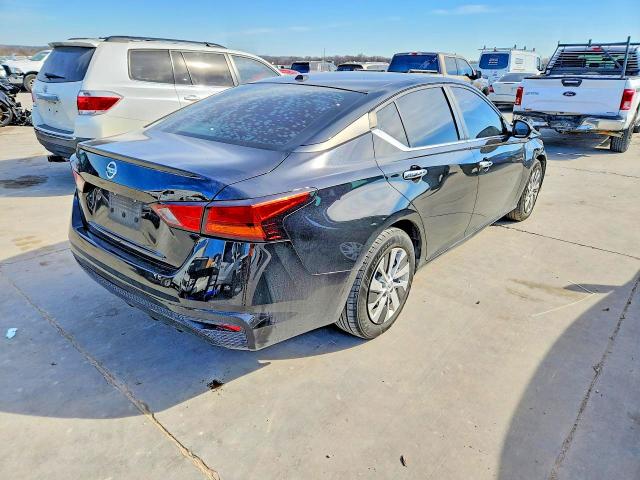 Photo 3 from auction – 2019 NISSAN ALTIMA with VIN 1N4BL4BVXKC229678