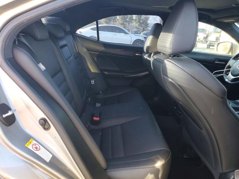 Photo 10 from auction – 2017 LEXUS IS 200T with VIN JTHBA1D25H5039090