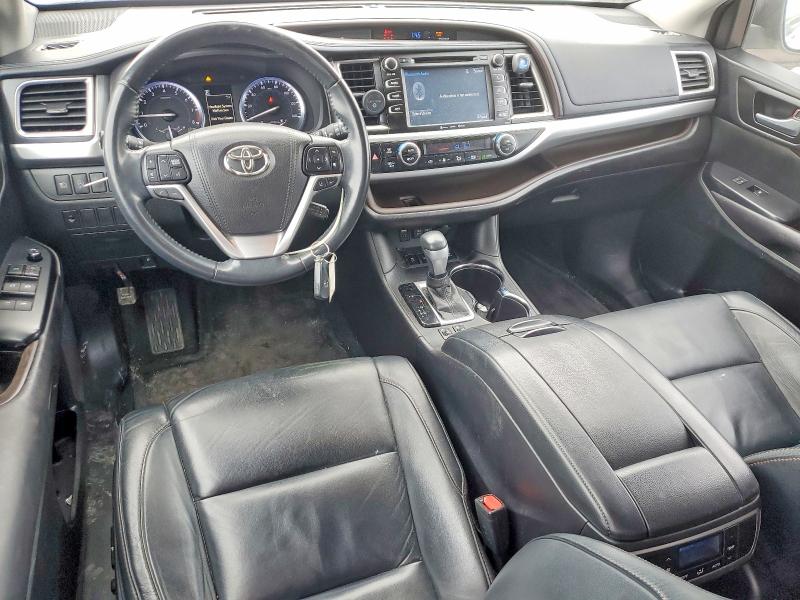 Foto 8 de la subasta – 2017 TOYOTA HIGHLANDER con VIN 5TDJZRFH4HS362269