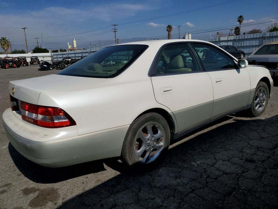 Photo 3 from auction – 2001 LEXUS ES 300 with VIN JT8BF28G115111969