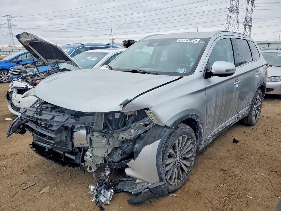 MITSUBISHI OUTLANDER 2020 with VIN JA4AD3A30LZ021900 - Photo from auction