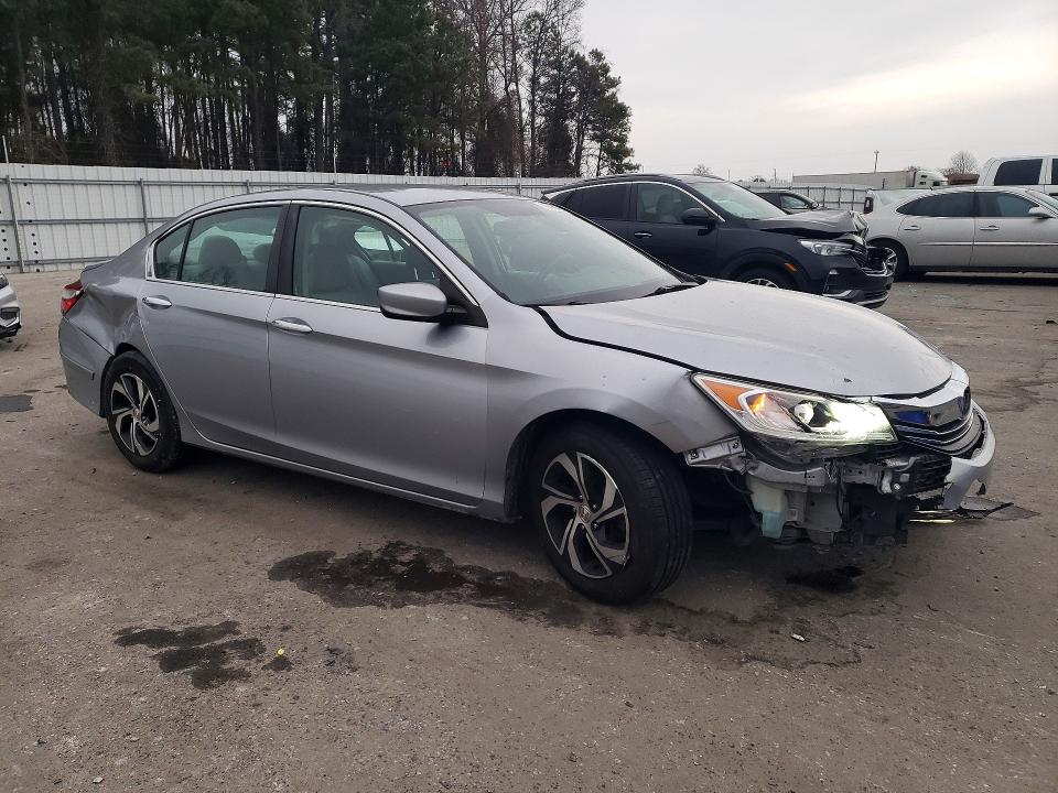 Photo 4 from auction – 2016 HONDA ACCORD with VIN 1HGCR2F33GA203745
