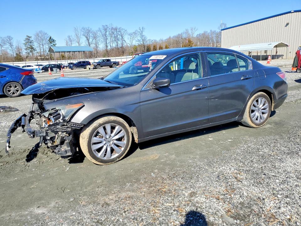 HONDA ACCORD 2011 with VIN 1HGCP2F8XBA060531 - Photo from auction