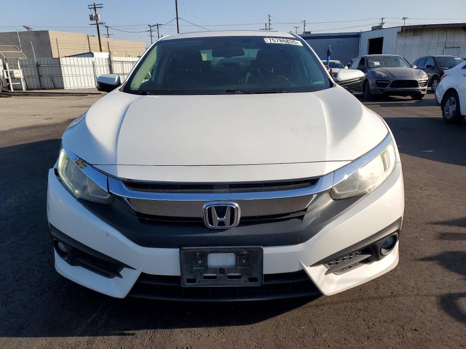 Photo 5 from auction – 2016 HONDA CIVIC EXL with VIN 2HGFC1F71GH635392