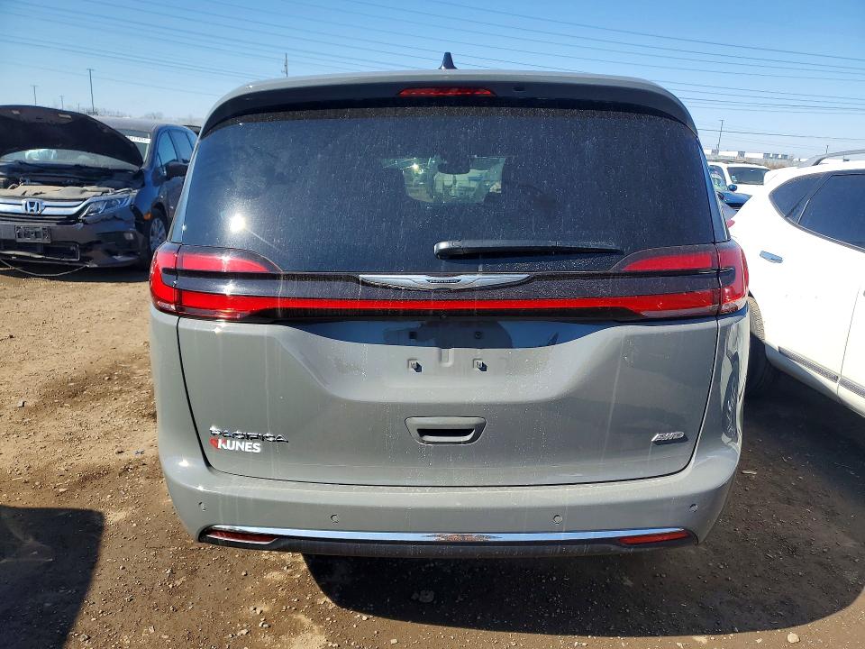 Photo 6 from auction – 2025 CHRYSLER PACIFICA with VIN 2C4RC3BG8SR523236