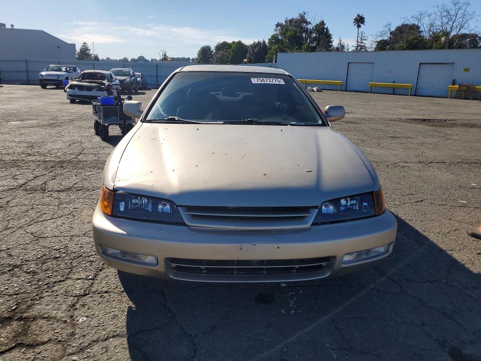 Photo 5 from auction – 1996 HONDA ACCORD with VIN 1HGCD7238TA017419