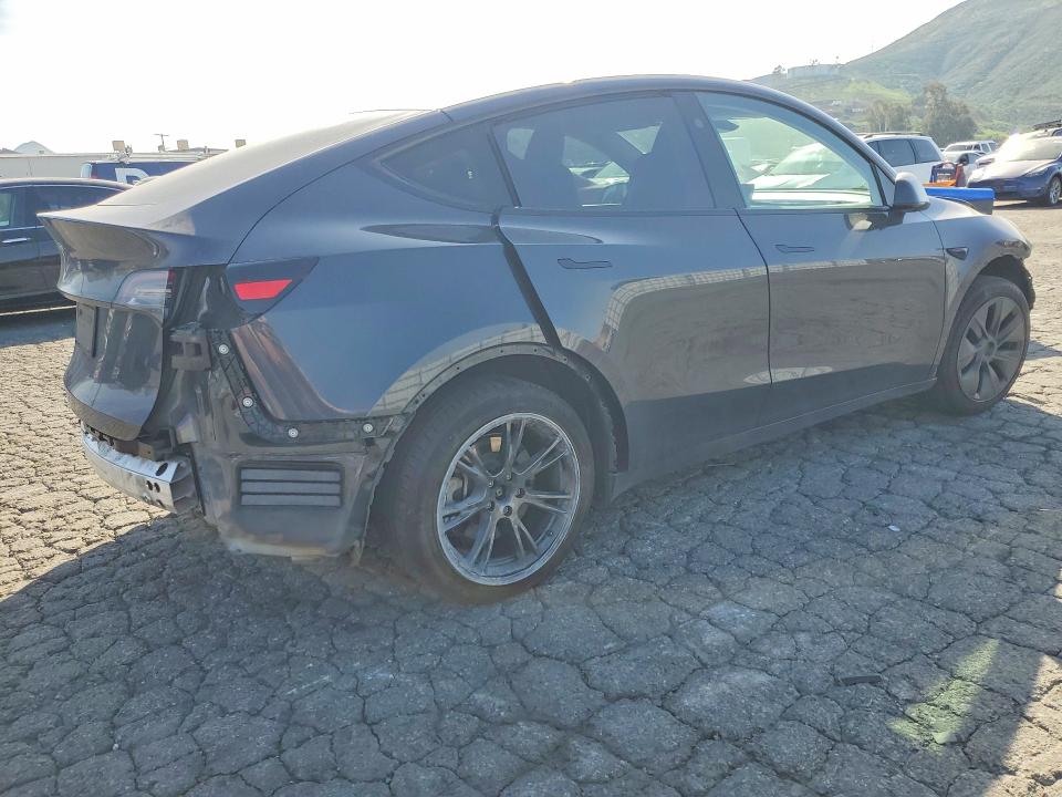 Photo 3 from auction – 2024 TESLA MODEL Y with VIN 7SAYGDEDXRF191980