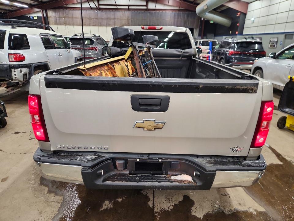 Photo 6 from auction – 2008 CHEVROLET SILVERADO with VIN 1GCEK14C38Z259583