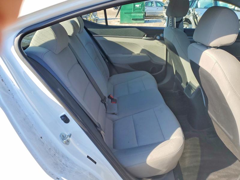 Photo 10 from auction – 2017 HYUNDAI ELANTRA with VIN 5NPD74LF4HH189562