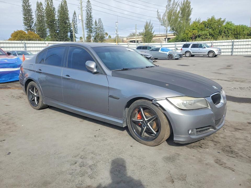 Photo 4 from auction – 2011 BMW 328 with VIN WBAPH5C52BF094407