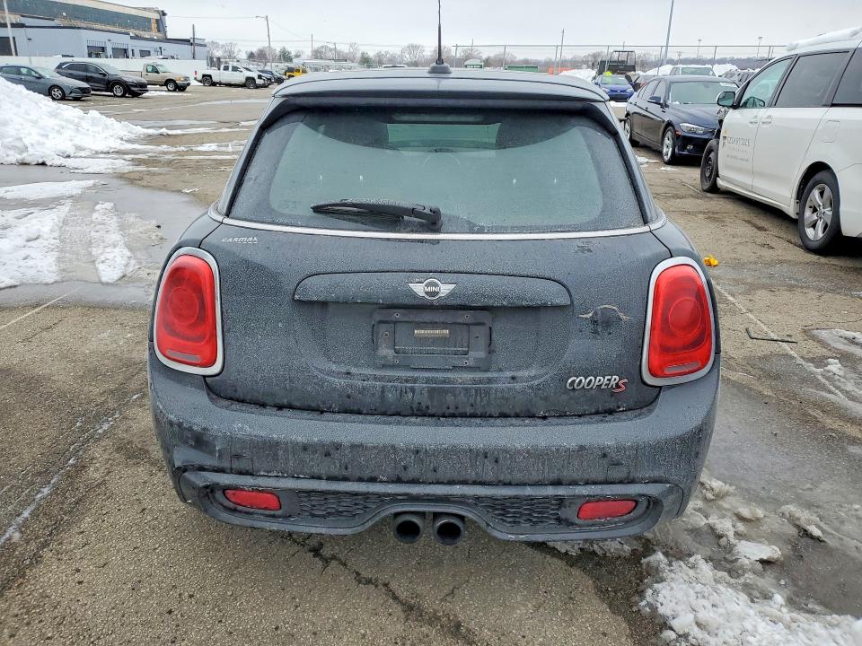 Photo 6 from auction – 2016 MINI COOPER with VIN WMWXU3C5XG2B67167