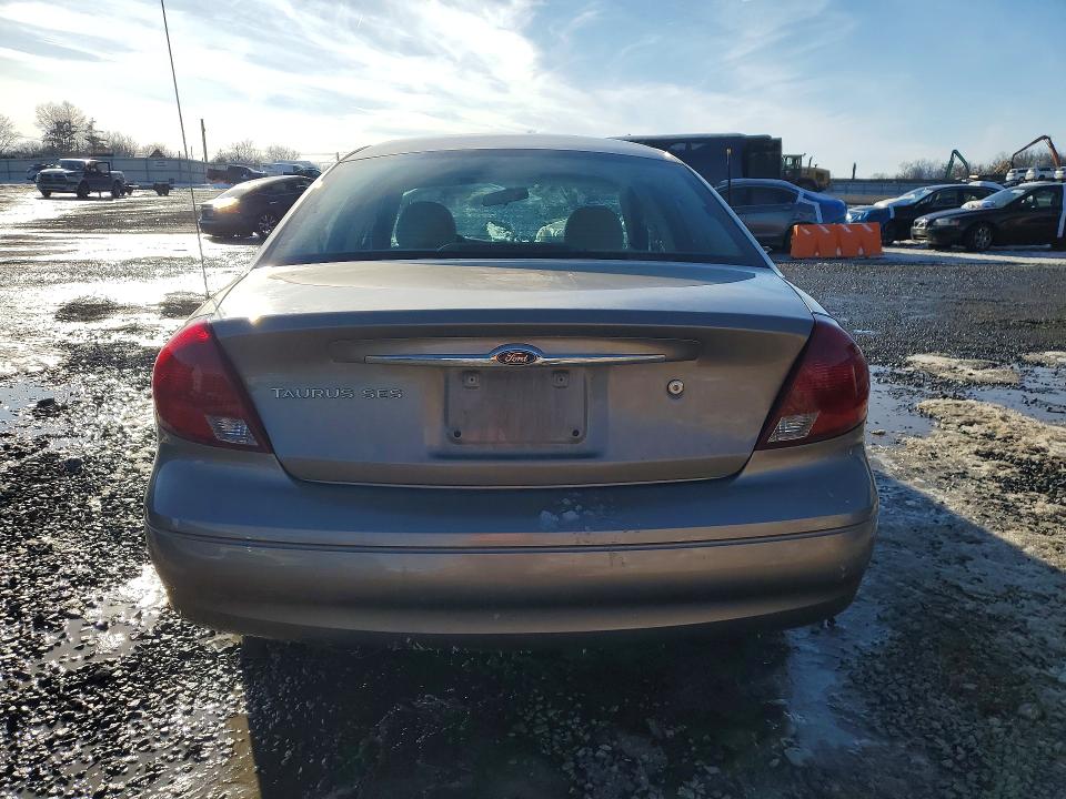 Photo 6 from auction – 2002 FORD TAURUS with VIN 1FAFP55U02A133357