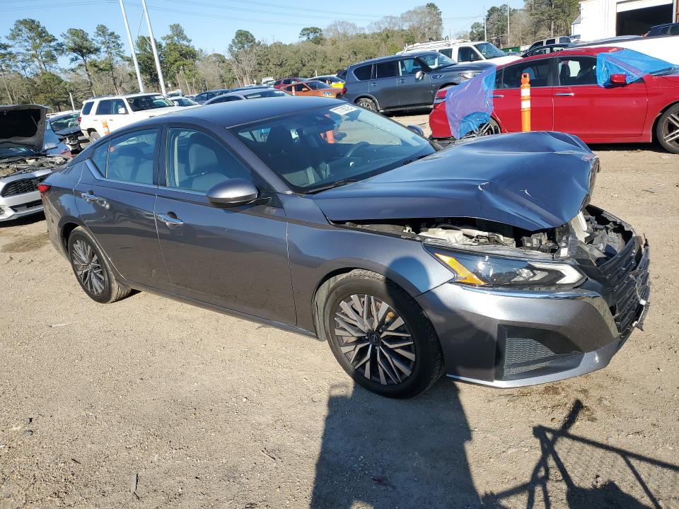 Photo 4 from auction – 2023 NISSAN ALTIMA with VIN 1N4BL4DVXPN330003