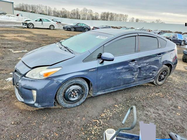 TOYOTA PRIUS 2015 with VIN JTDKN3DU8F0442607 - Photo from auction