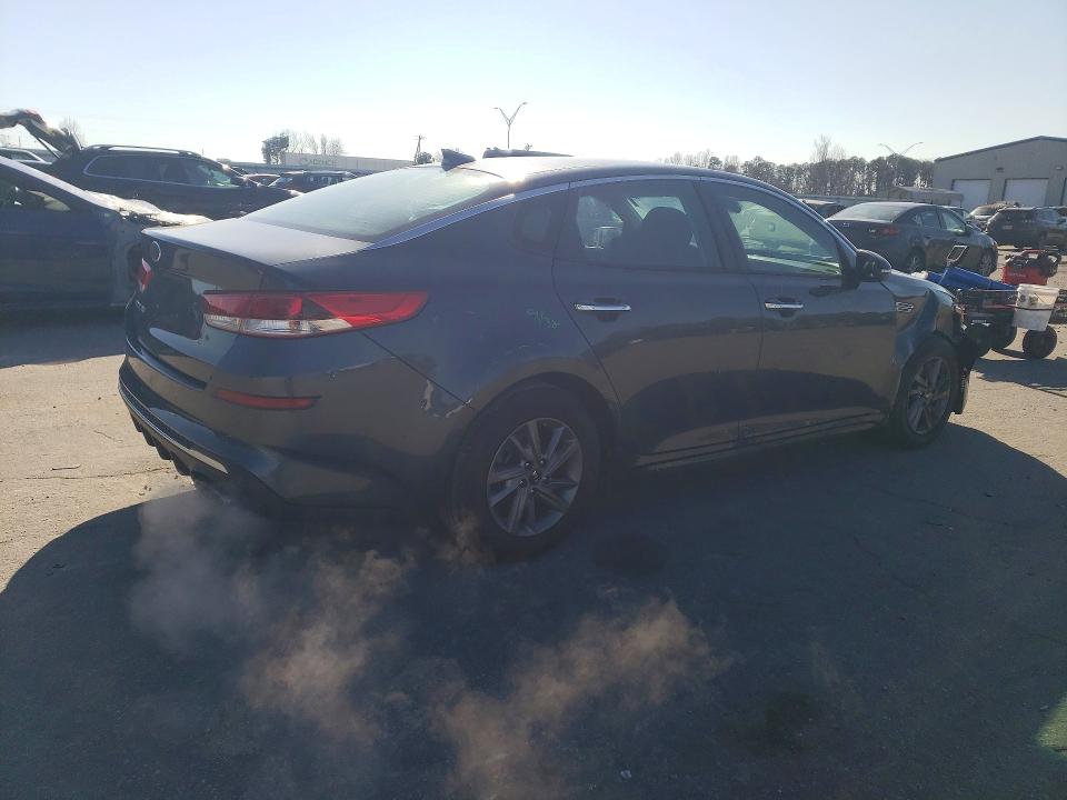 Photo 3 from auction – 2020 KIA OPTIMA with VIN 5XXGT4L33LG385897