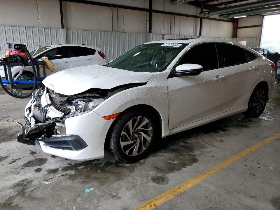 HONDA CIVIC 2017 with VIN 2HGFC2F73HH520932 - Photo from auction