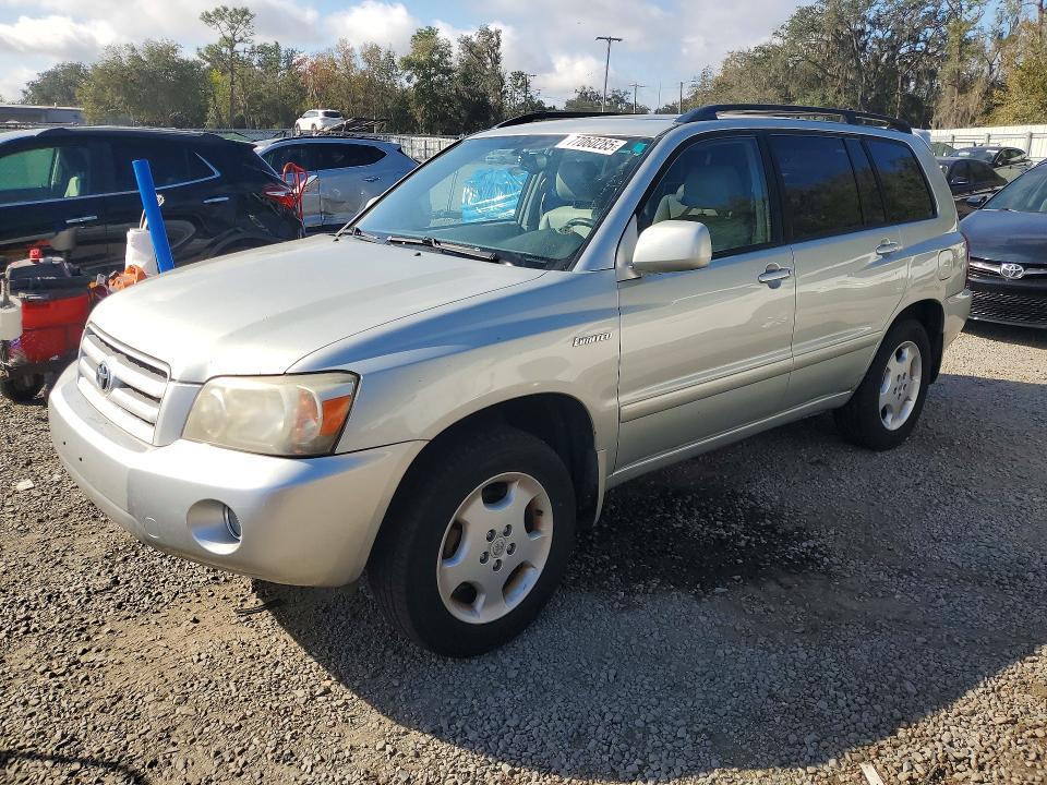 TOYOTA HIGHLANDER 2004 with VIN JTEEP21AX40049289 - Photo from auction