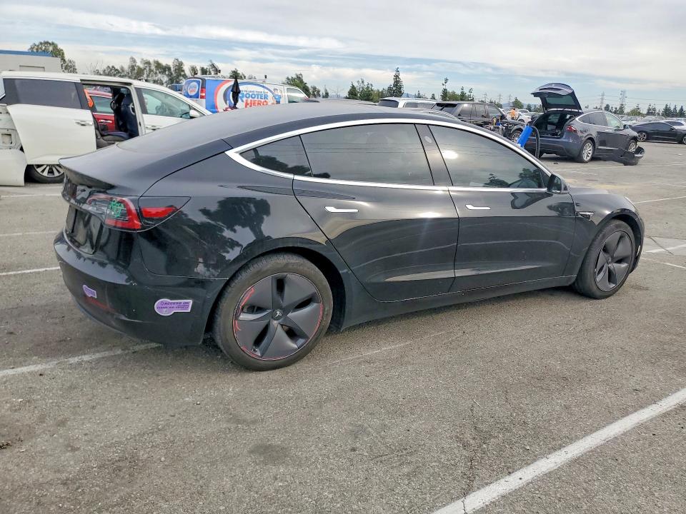 Photo 3 from auction – 2019 TESLA MODEL 3 with VIN 5YJ3E1EAXKF429365
