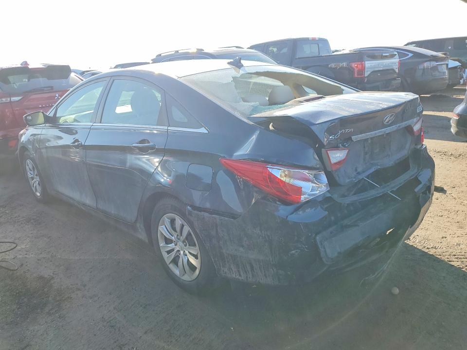 Photo 2 from auction – 2012 HYUNDAI SONATA with VIN 5NPEB4AC3CH432394