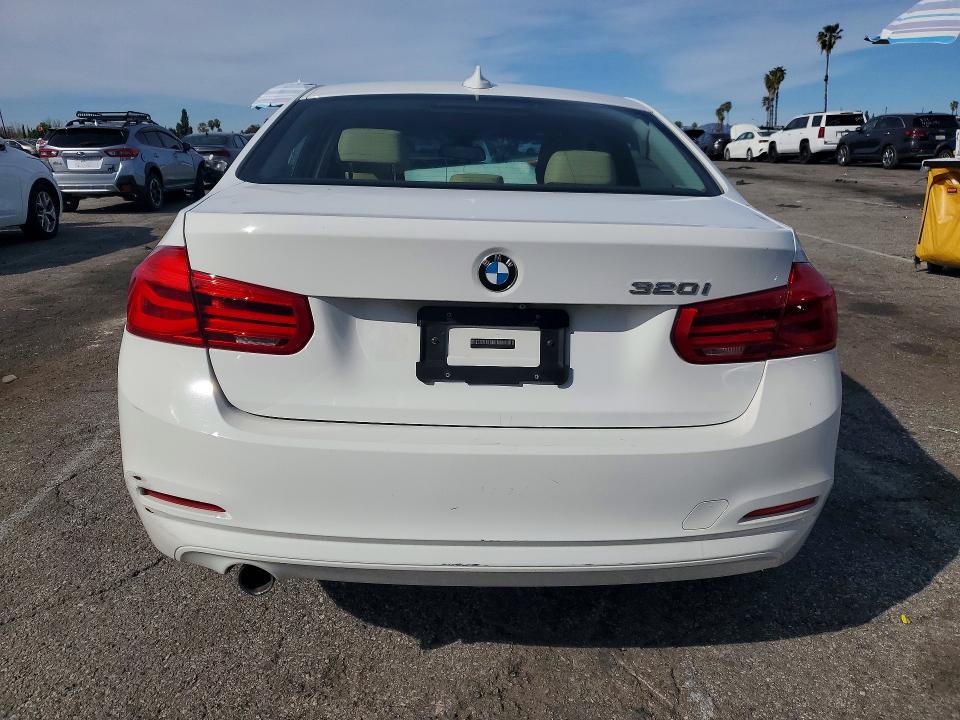 Photo 6 from auction – 2018 BMW 320 with VIN WBA8E1G54JNU88981
