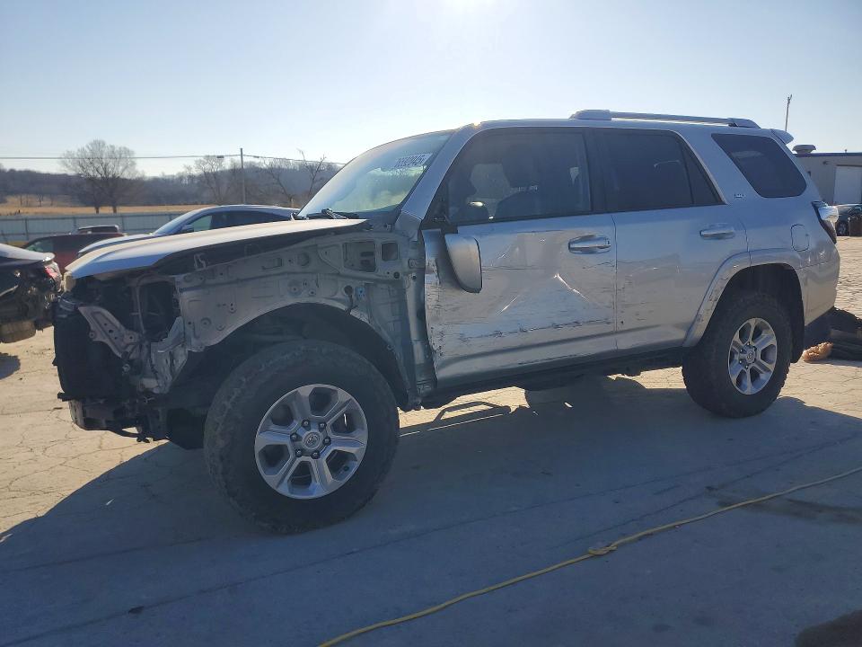 TOYOTA 4RUNNER SR 2015 with VIN JTEBU5JR1F5244710 - Photo from auction