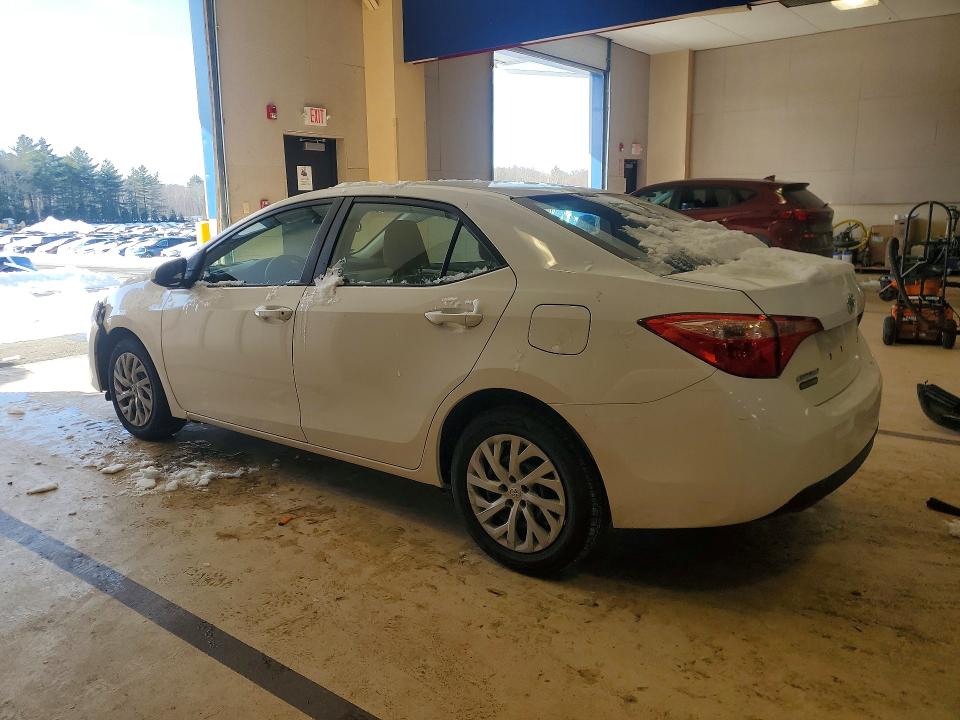 Photo 2 from auction – 2018 TOYOTA COROLLA with VIN 2T1BURHEXJC075250